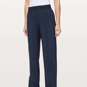 Lululemon NWT Wanderer Wide Leg Pant